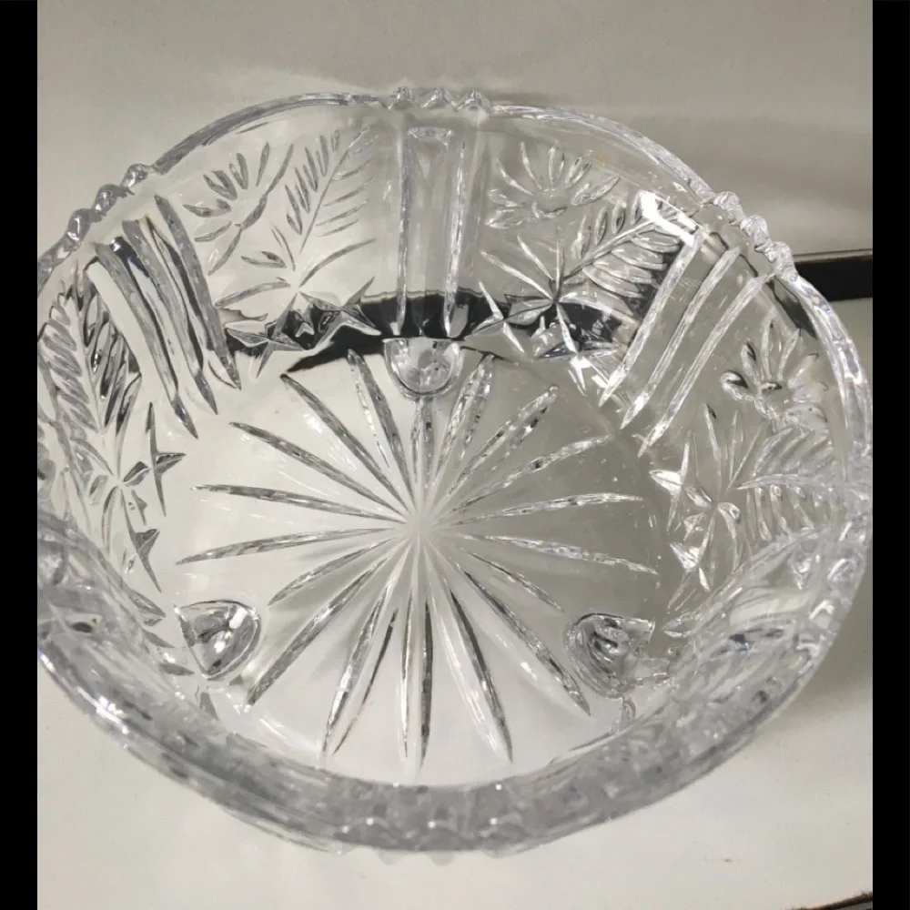 Pinwheel 3-Toed Footed Bowl